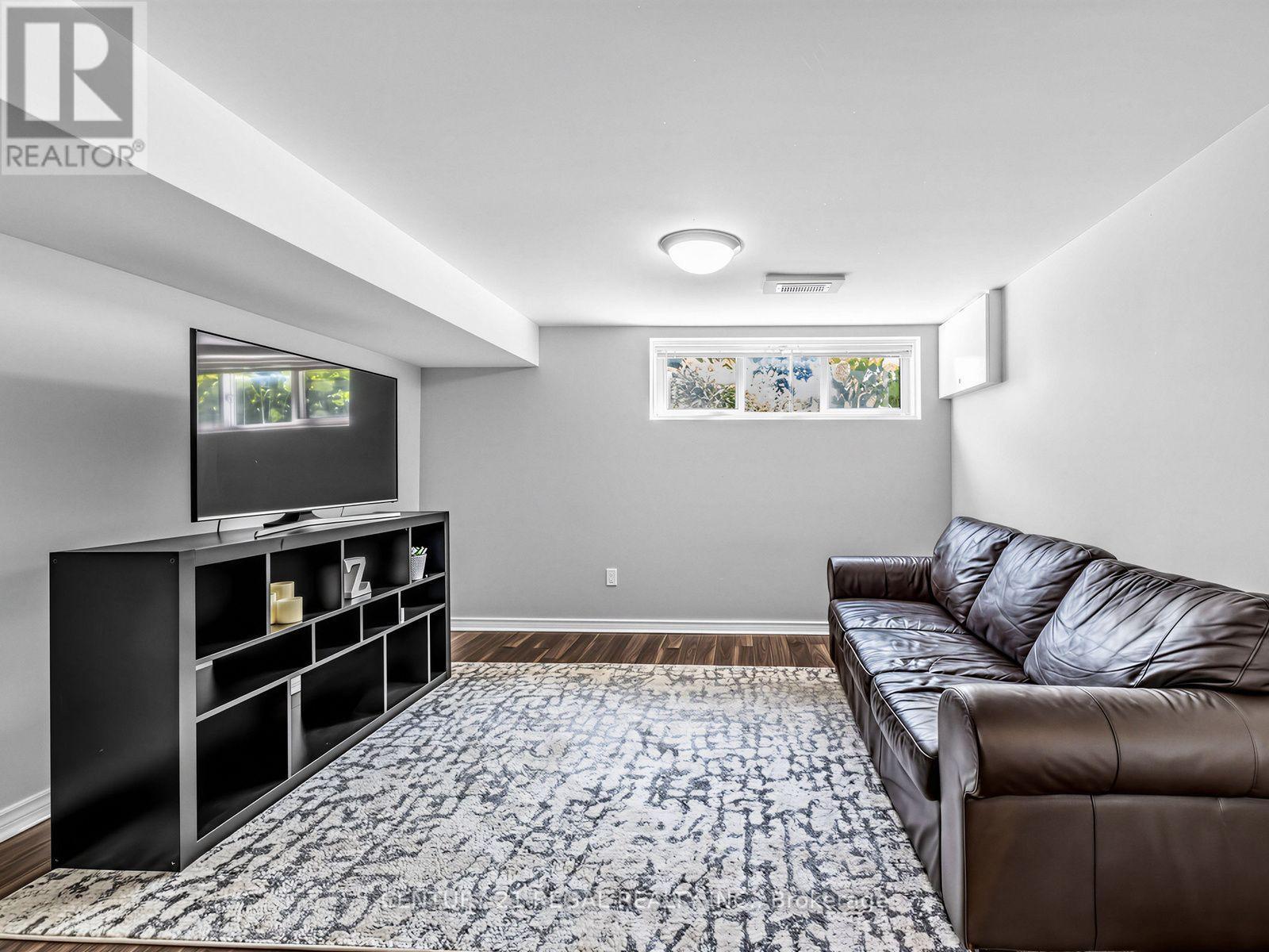 281 Thistle Down Boulevard, Toronto, ON - Indoor