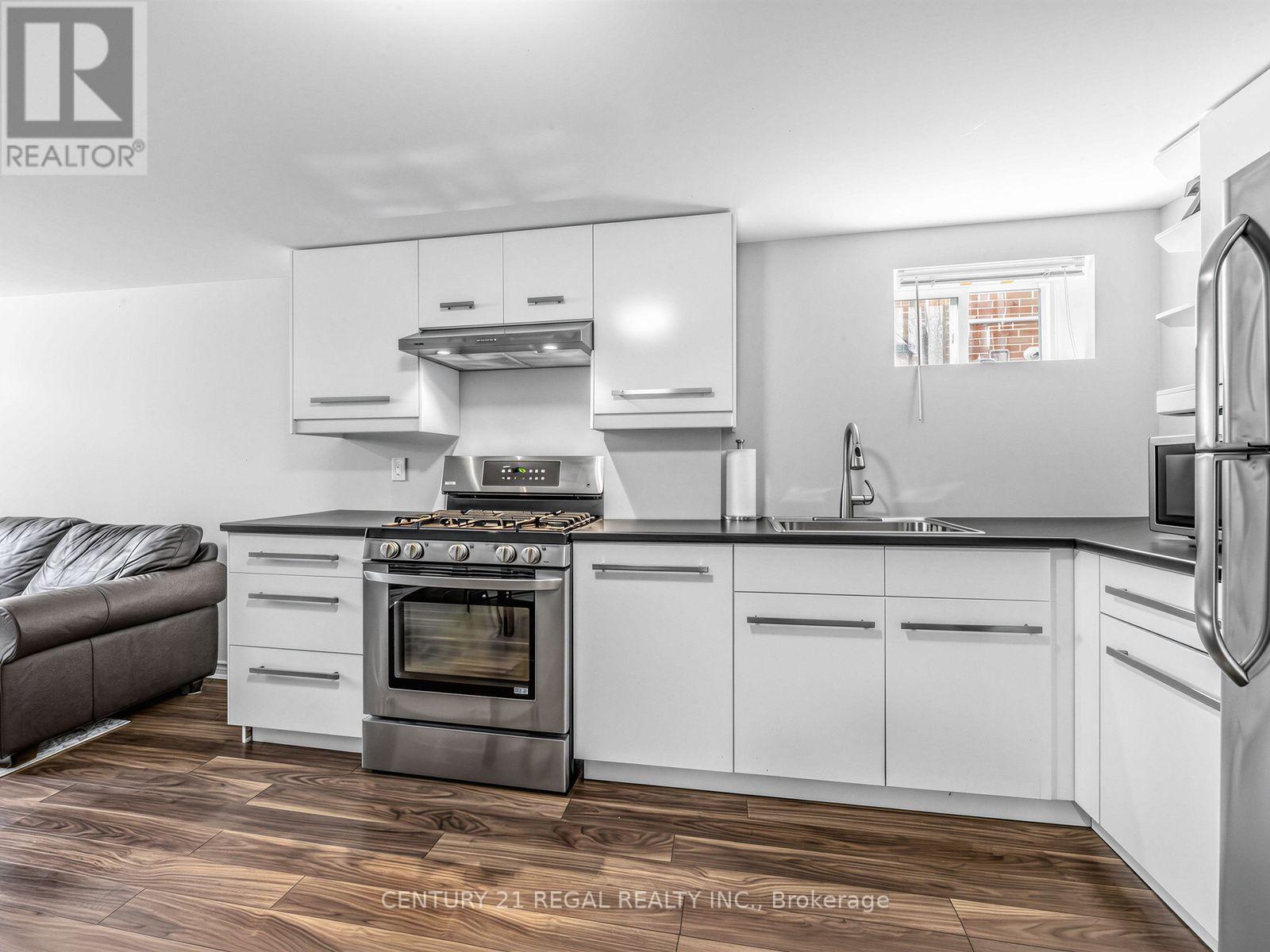 281 Thistle Down Boulevard, Toronto, ON - Indoor Photo Showing Kitchen With Stainless Steel Kitchen With Upgraded Kitchen