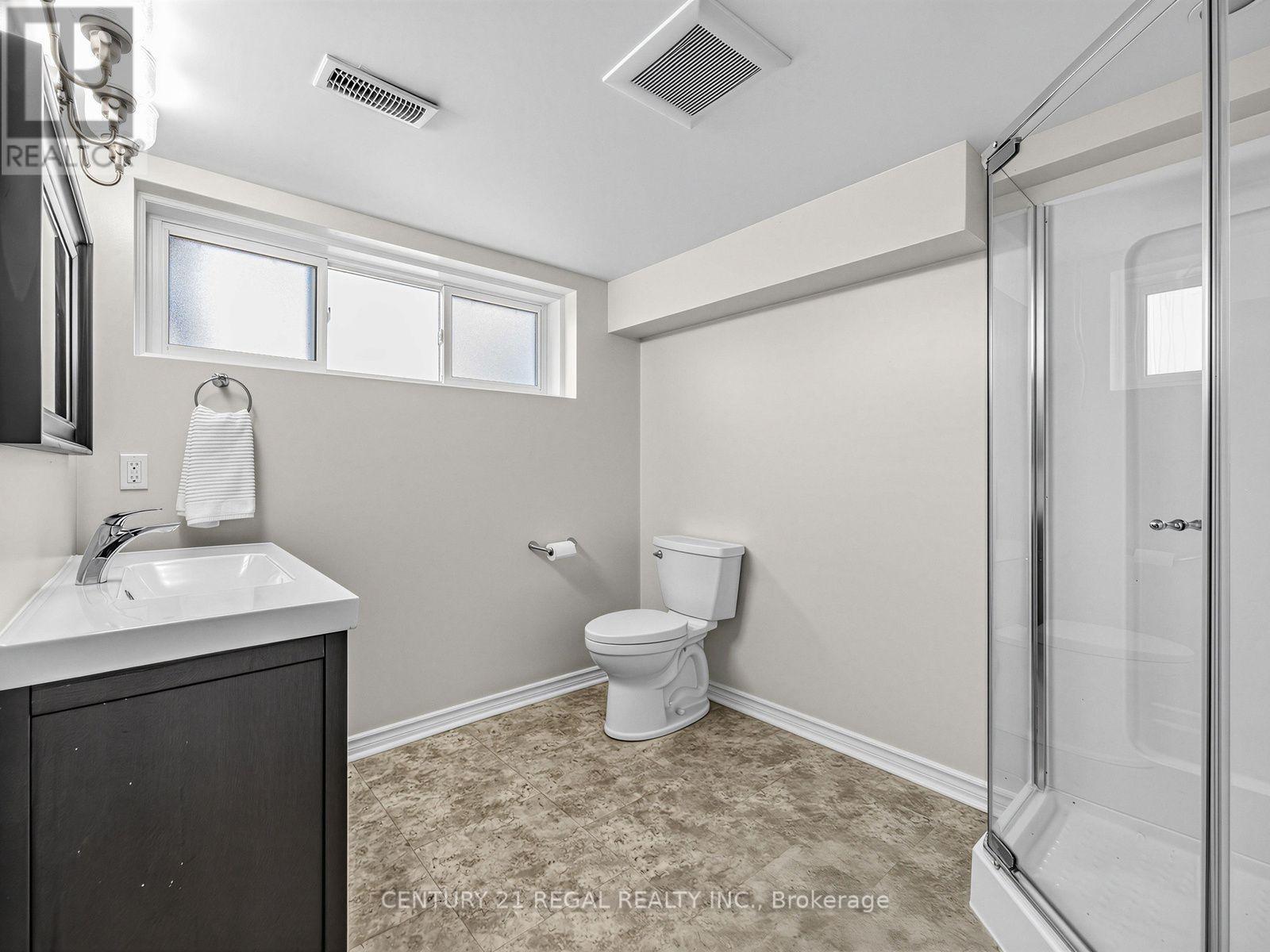 281 Thistle Down Boulevard, Toronto, ON - Indoor Photo Showing Bathroom