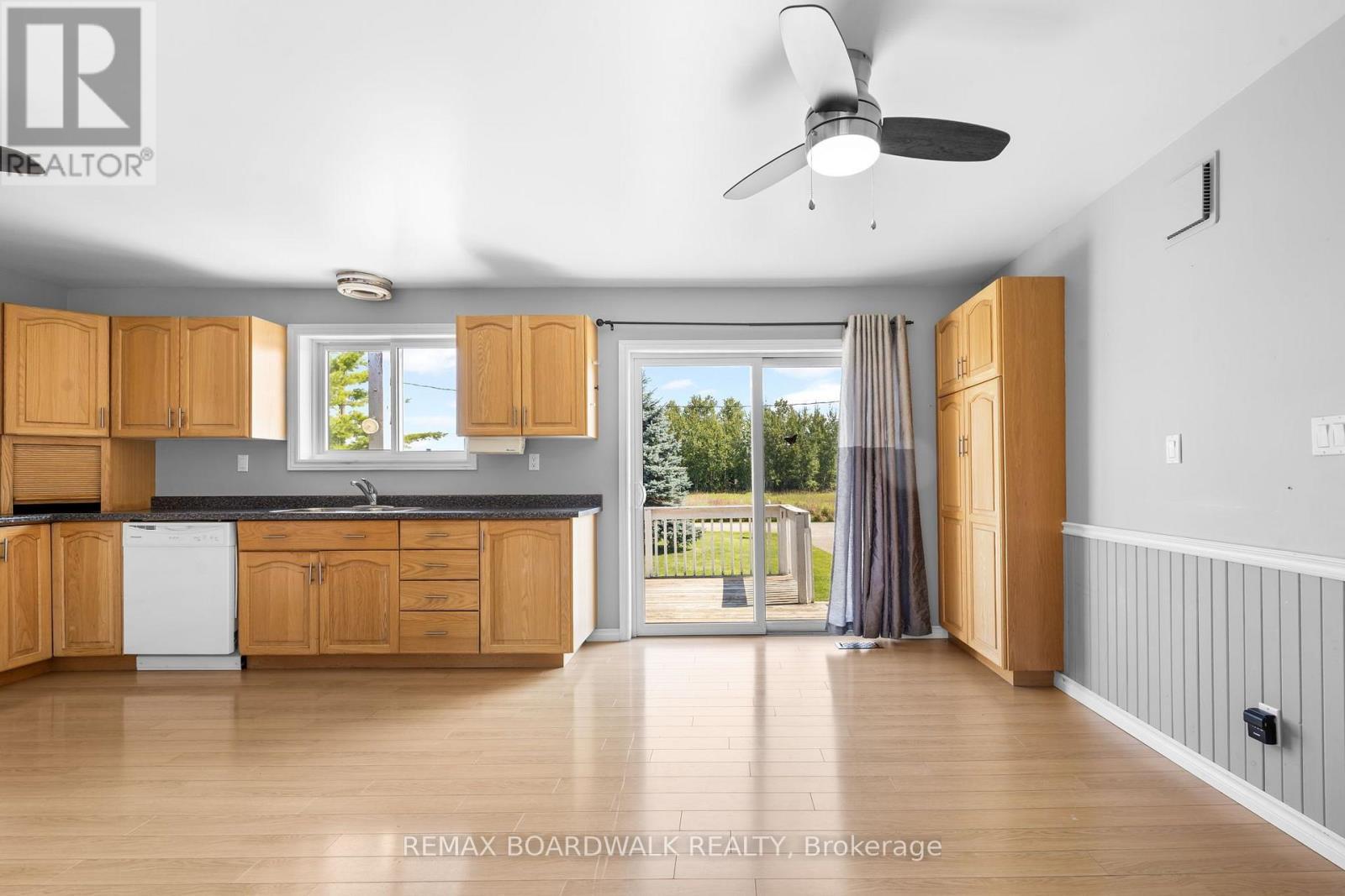 189 Arnold Drive, Perth, ON - Indoor Photo Showing Kitchen