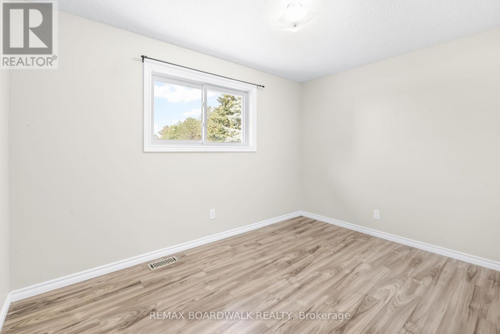 189 Arnold Drive, Perth, ON - Indoor Photo Showing Other Room