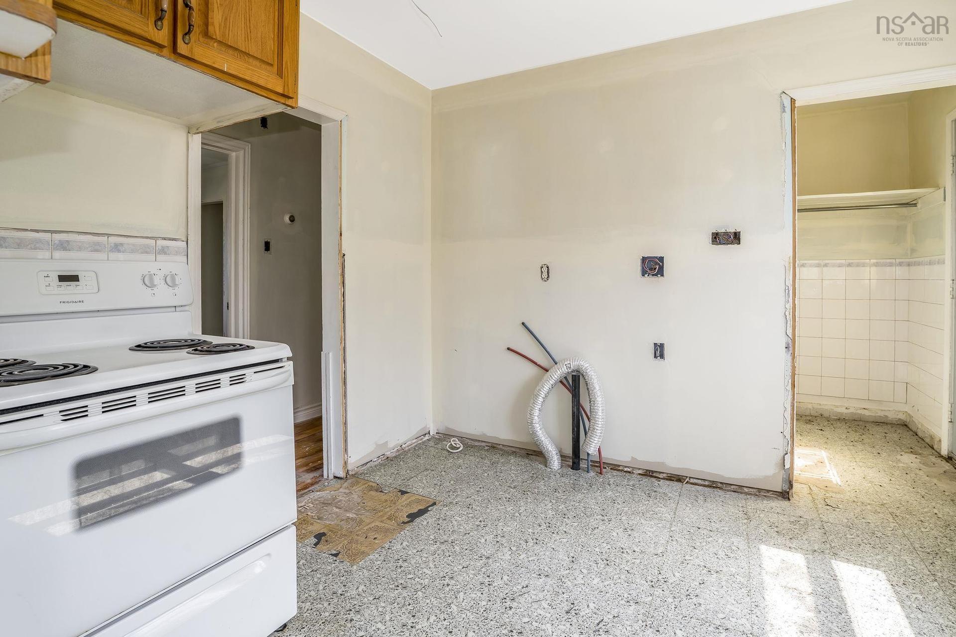 60 Thornhill Drive, Spryfield, NS - Indoor