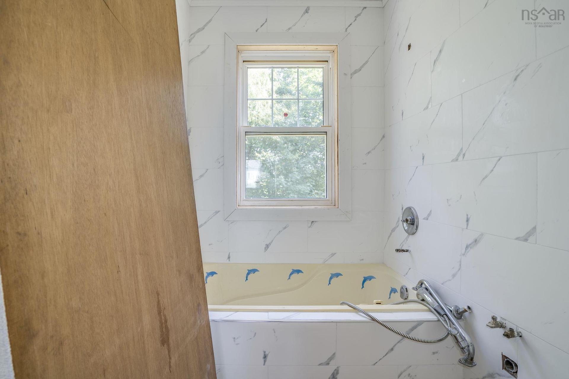 60 Thornhill Drive, Spryfield, NS - Indoor Photo Showing Laundry Room