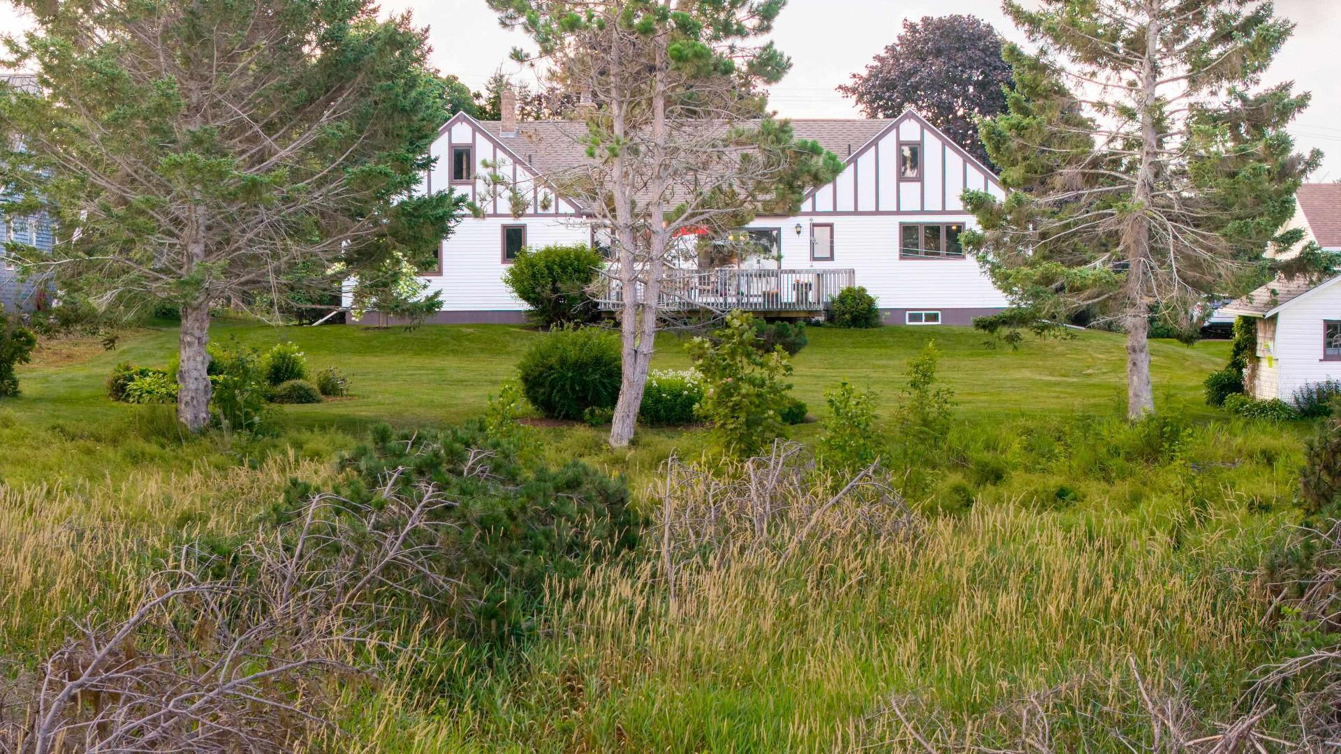 10 Battery Point Drive, Stratford, PE