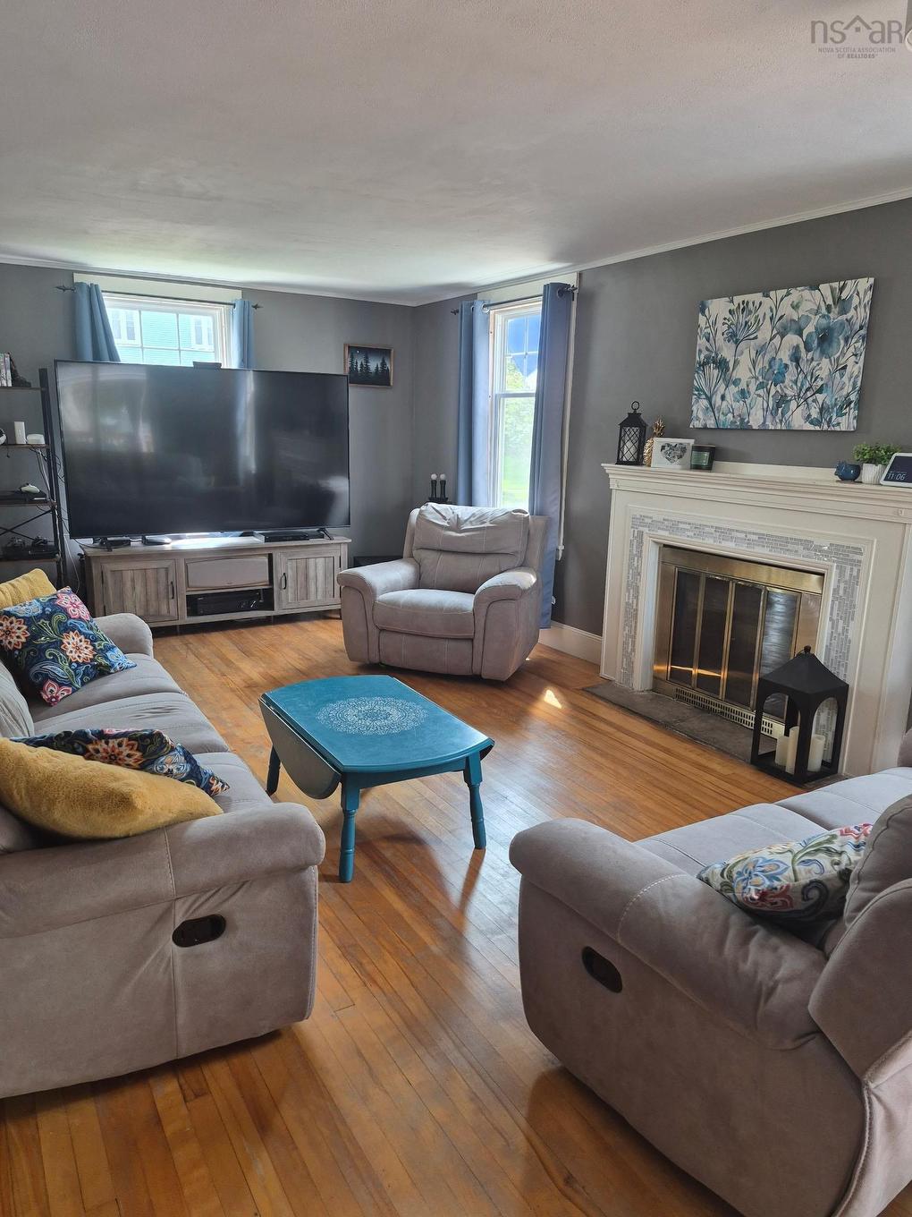 58 William Street, Yarmouth, NS - Indoor Photo Showing Living Room With Fireplace