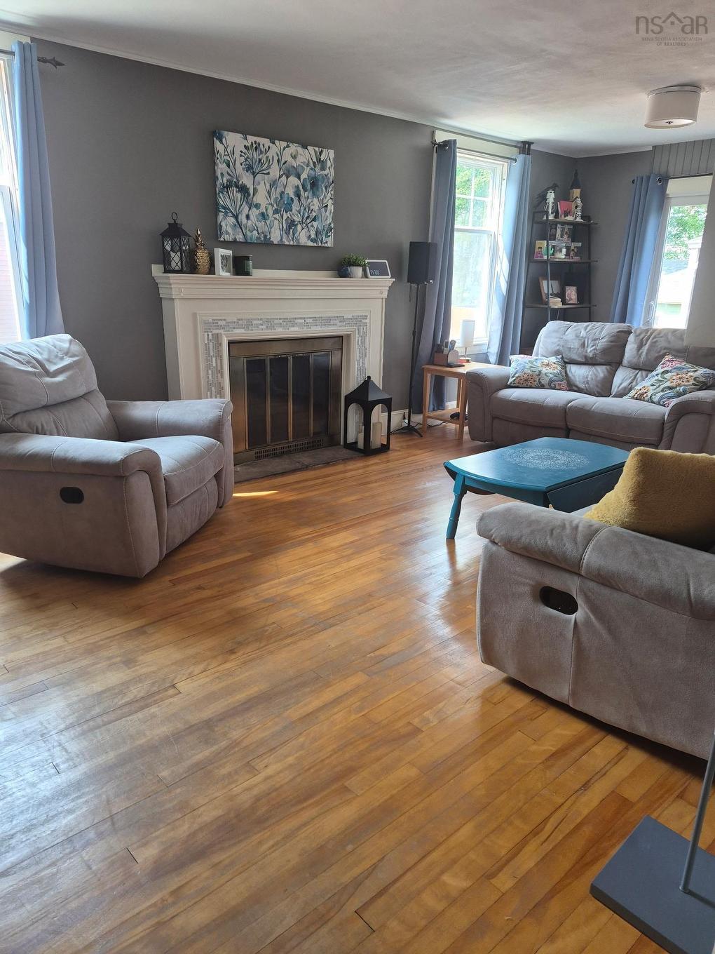 58 William Street, Yarmouth, NS - Indoor Photo Showing Living Room With Fireplace