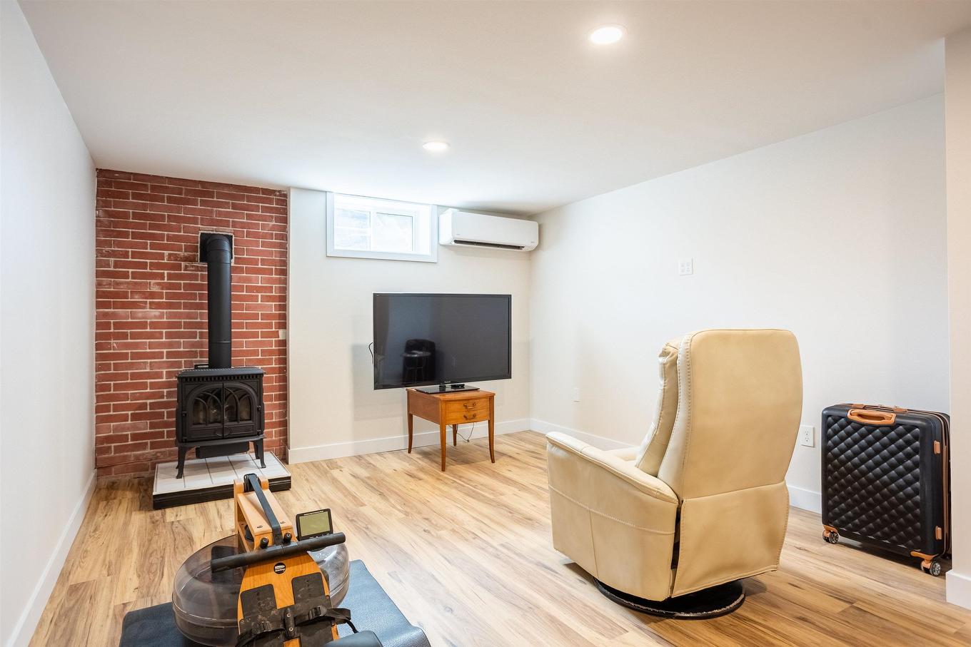 6 Spring Lane, Charlottetown, PE - Indoor
