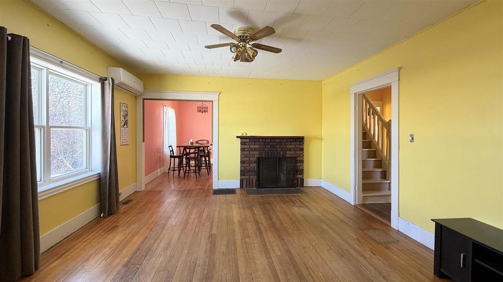 177 East Drive, Summerside, PE - Indoor Photo Showing Living Room With Fireplace