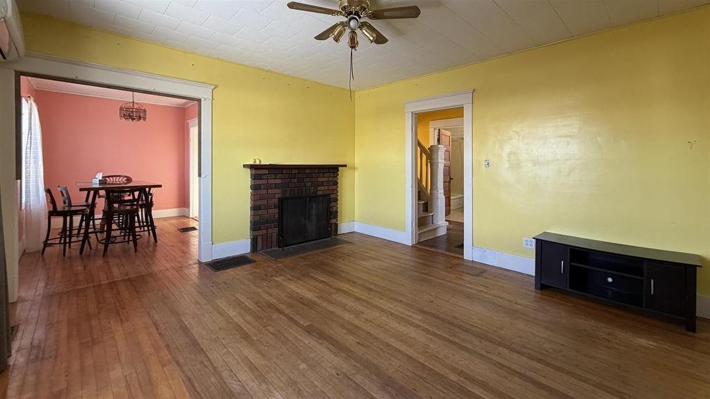 177 East Drive, Summerside, PE - Indoor Photo Showing Living Room With Fireplace