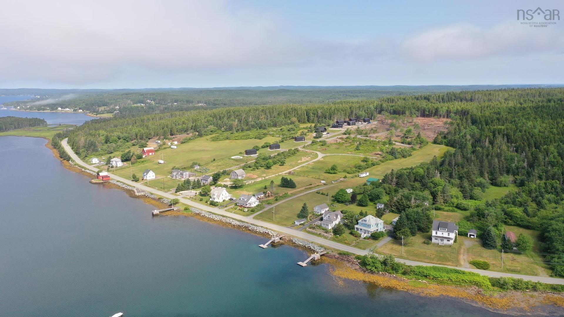 3 Highway 332, Riverport, NS