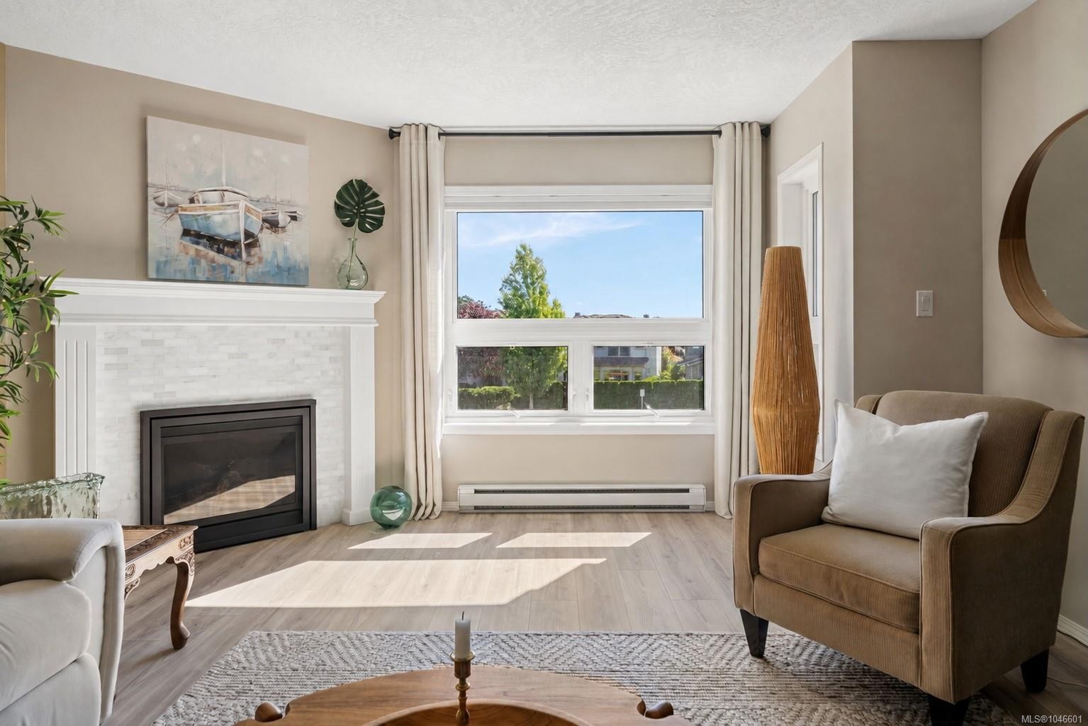 #310-9650 First St, Sidney, BC - Indoor Photo Showing Living Room With Fireplace