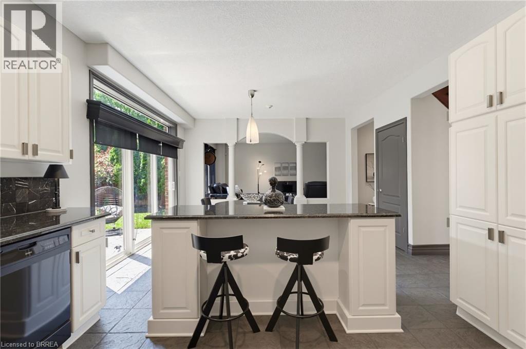 141 Falconridge Drive, Kitchener, ON - Indoor Photo Showing Kitchen With Upgraded Kitchen