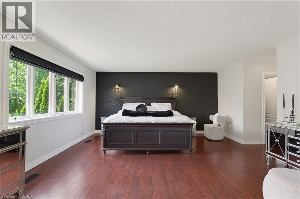 141 Falconridge Drive, Kitchener, ON - Indoor Photo Showing Bedroom