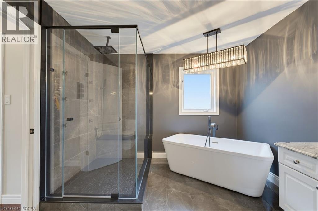 141 Falconridge Drive, Kitchener, ON - Indoor Photo Showing Bathroom