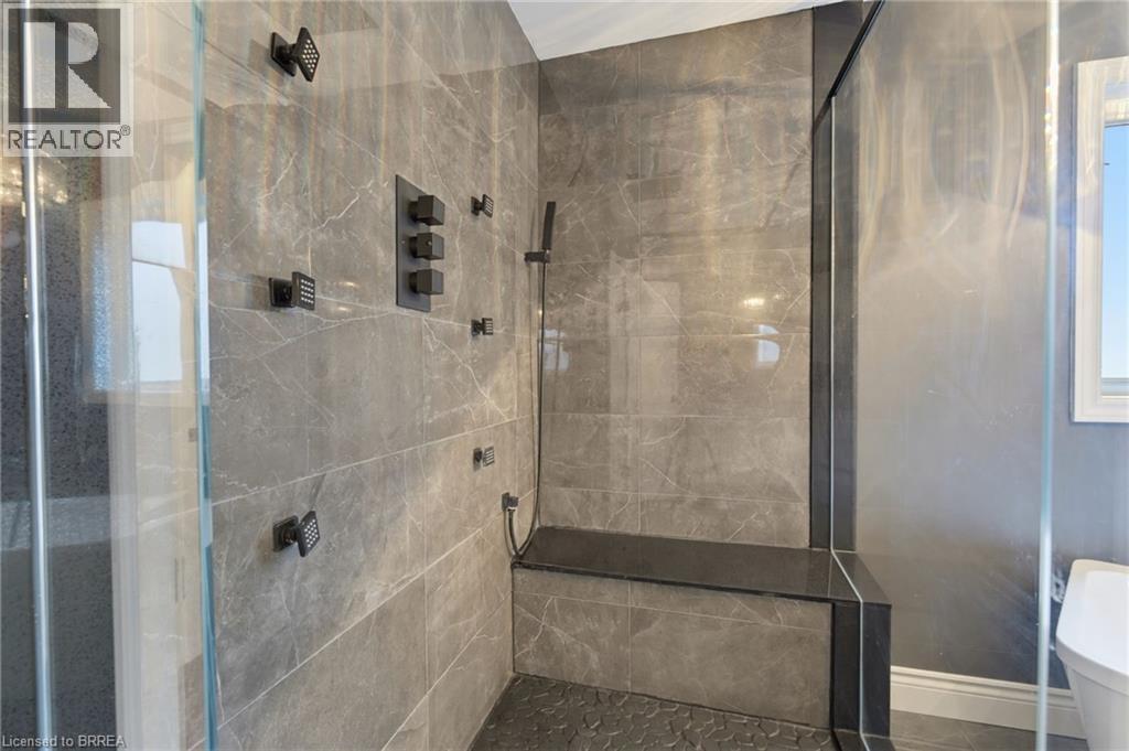 141 Falconridge Drive, Kitchener, ON - Indoor Photo Showing Bathroom