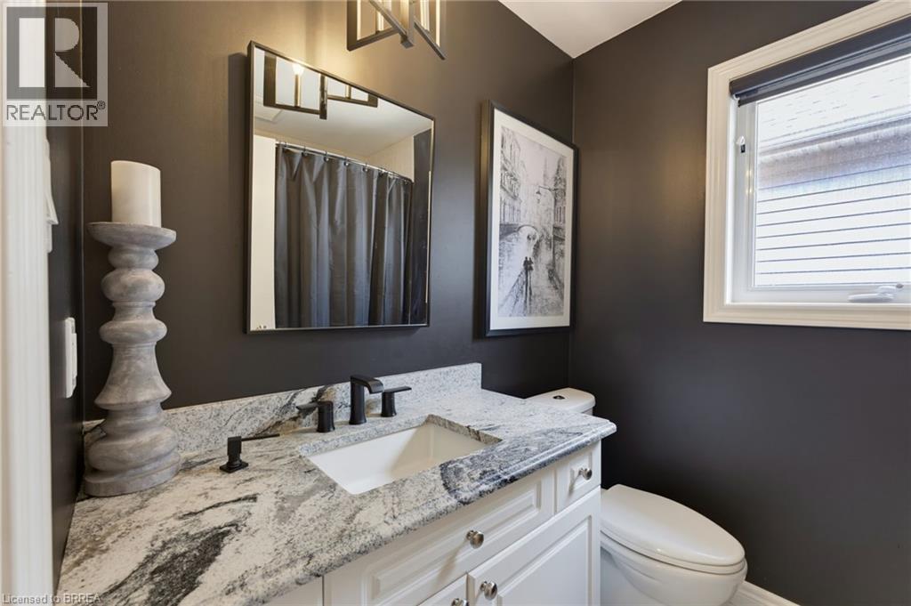 141 Falconridge Drive, Kitchener, ON - Indoor Photo Showing Bathroom