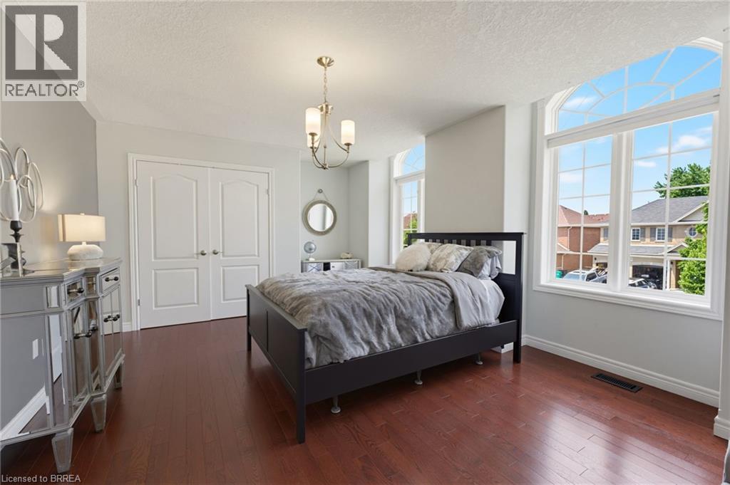 141 Falconridge Drive, Kitchener, ON - Indoor Photo Showing Bedroom