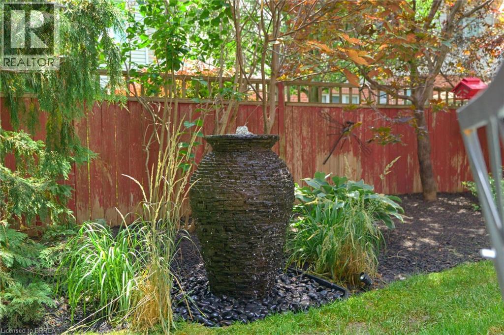 141 Falconridge Drive, Kitchener, ON - Outdoor