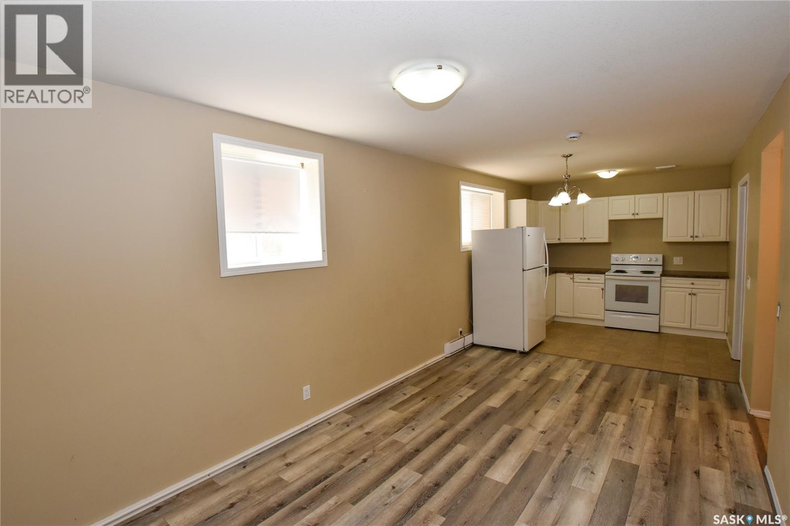 106 Geary Crescent, Saskatoon, SK - Indoor Photo Showing Kitchen