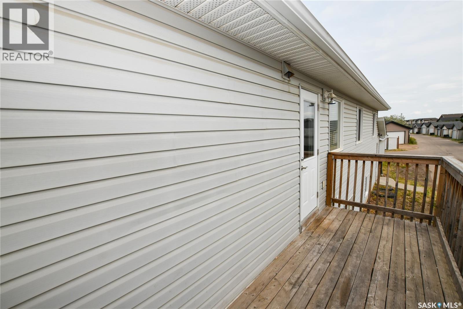 106 Geary Crescent, Saskatoon, SK - Outdoor With Deck Patio Veranda With Exterior