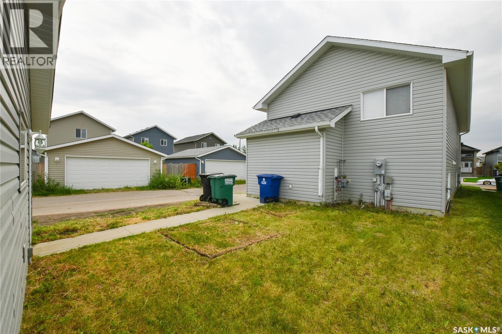 106 Geary Crescent, Saskatoon, SK - Outdoor With Exterior