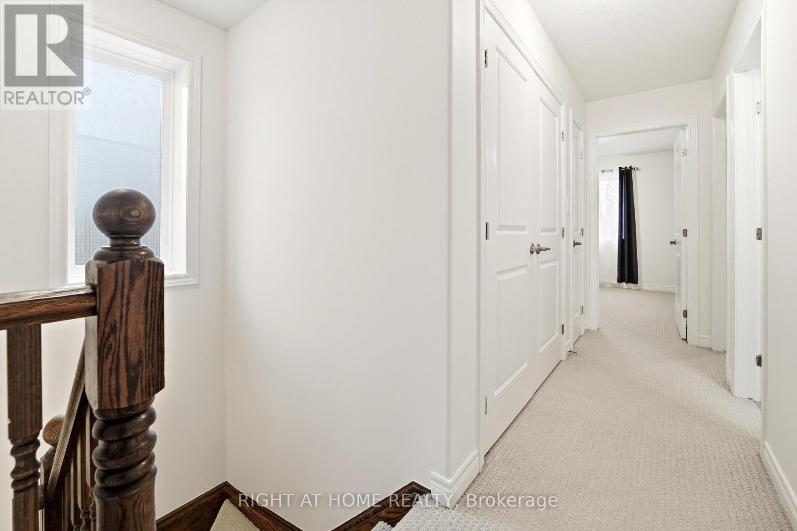 32 Rolling Lane, Hamilton, ON - Indoor Photo Showing Other Room