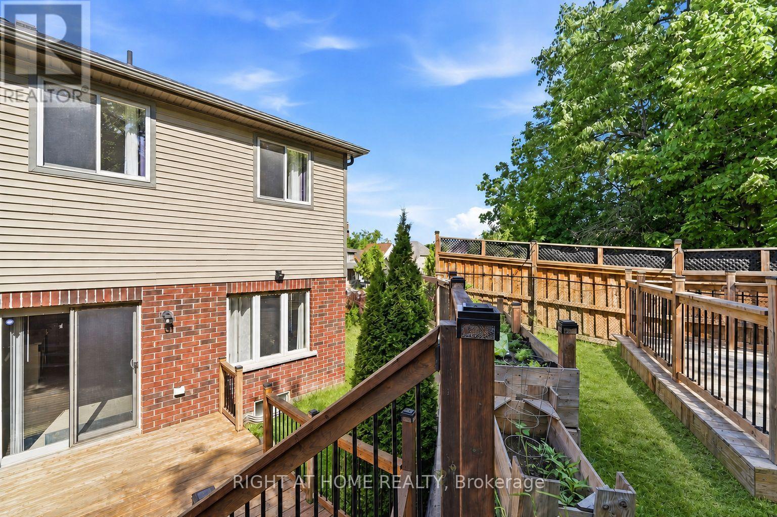 32 Rolling Lane, Hamilton, ON - Outdoor With Deck Patio Veranda With Exterior