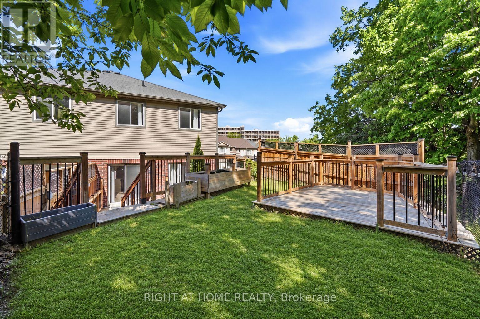32 Rolling Lane, Hamilton, ON - Outdoor With Deck Patio Veranda