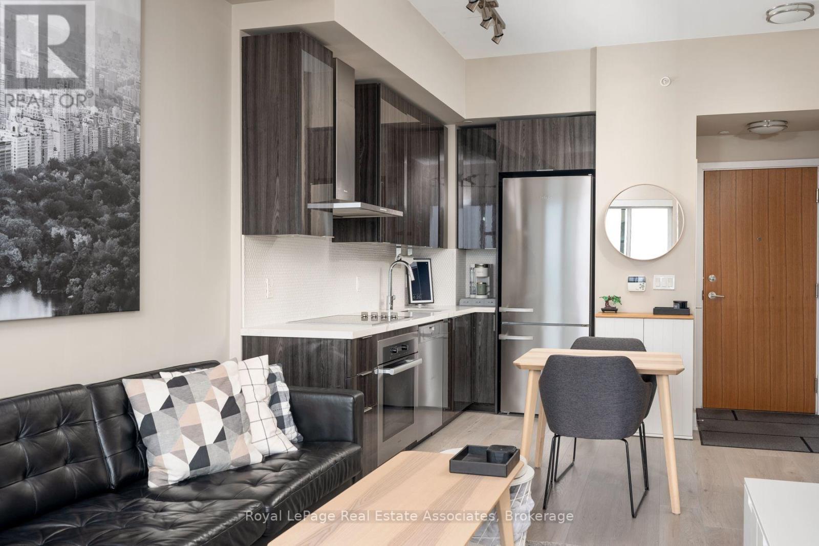 Living Room/Kitchen - 6104 - 30 Shore Breeze Drive, Toronto, ON - Indoor