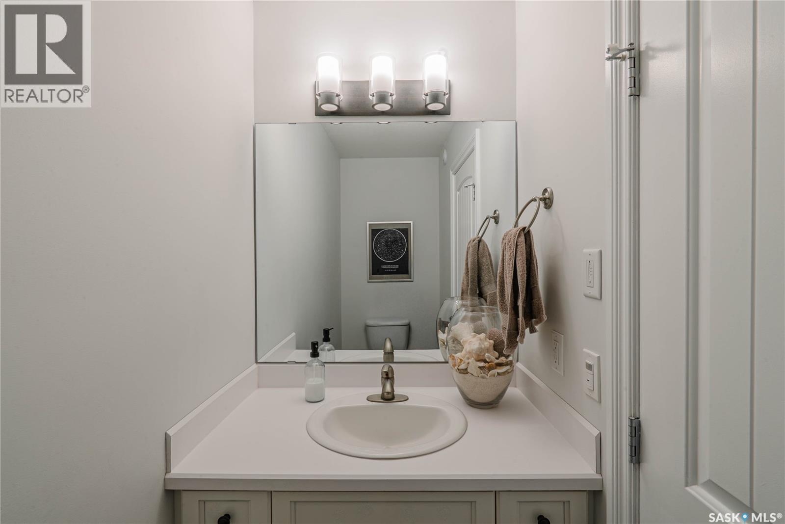 400 Stone Terrace, Martensville, SK - Indoor Photo Showing Bathroom