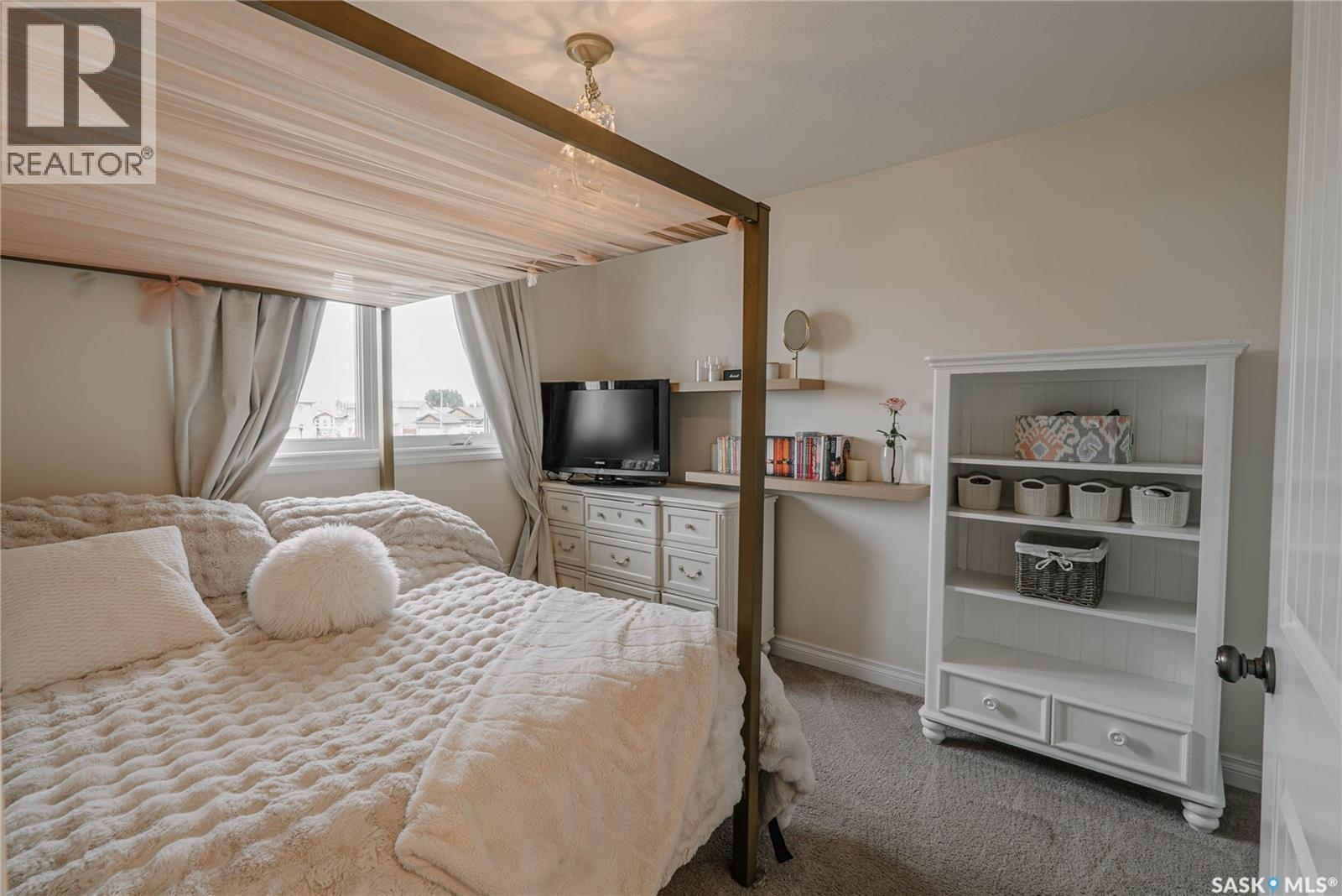 400 Stone Terrace, Martensville, SK - Indoor Photo Showing Bedroom