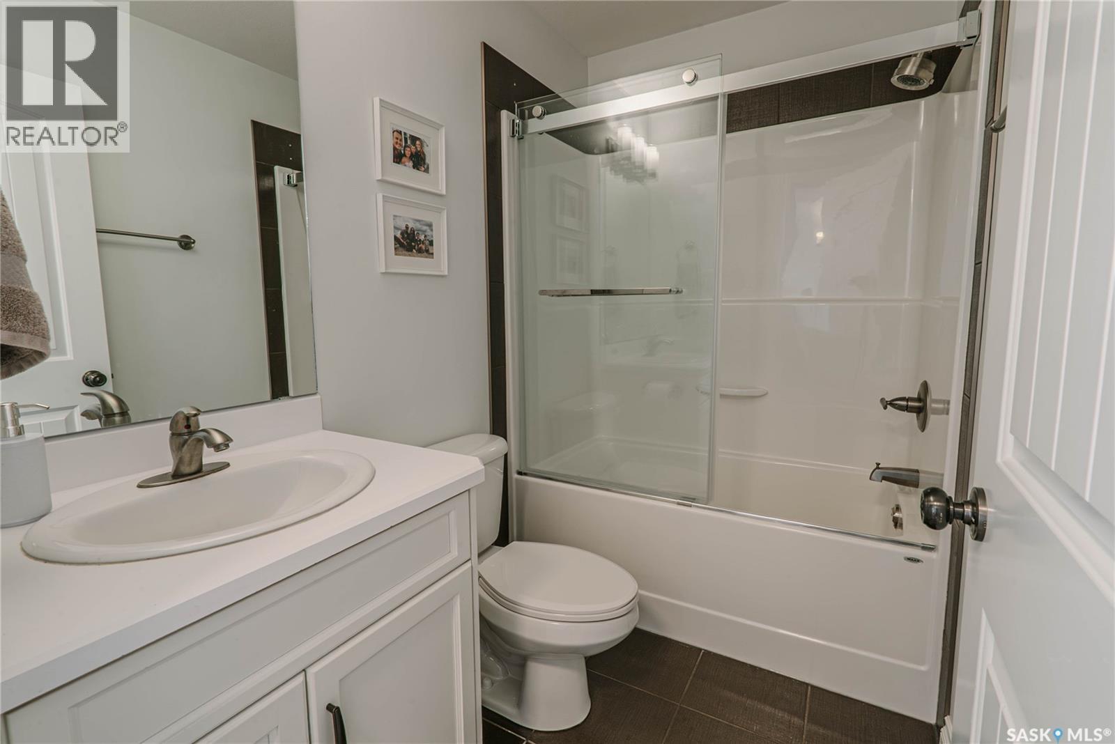400 Stone Terrace, Martensville, SK - Indoor Photo Showing Bathroom