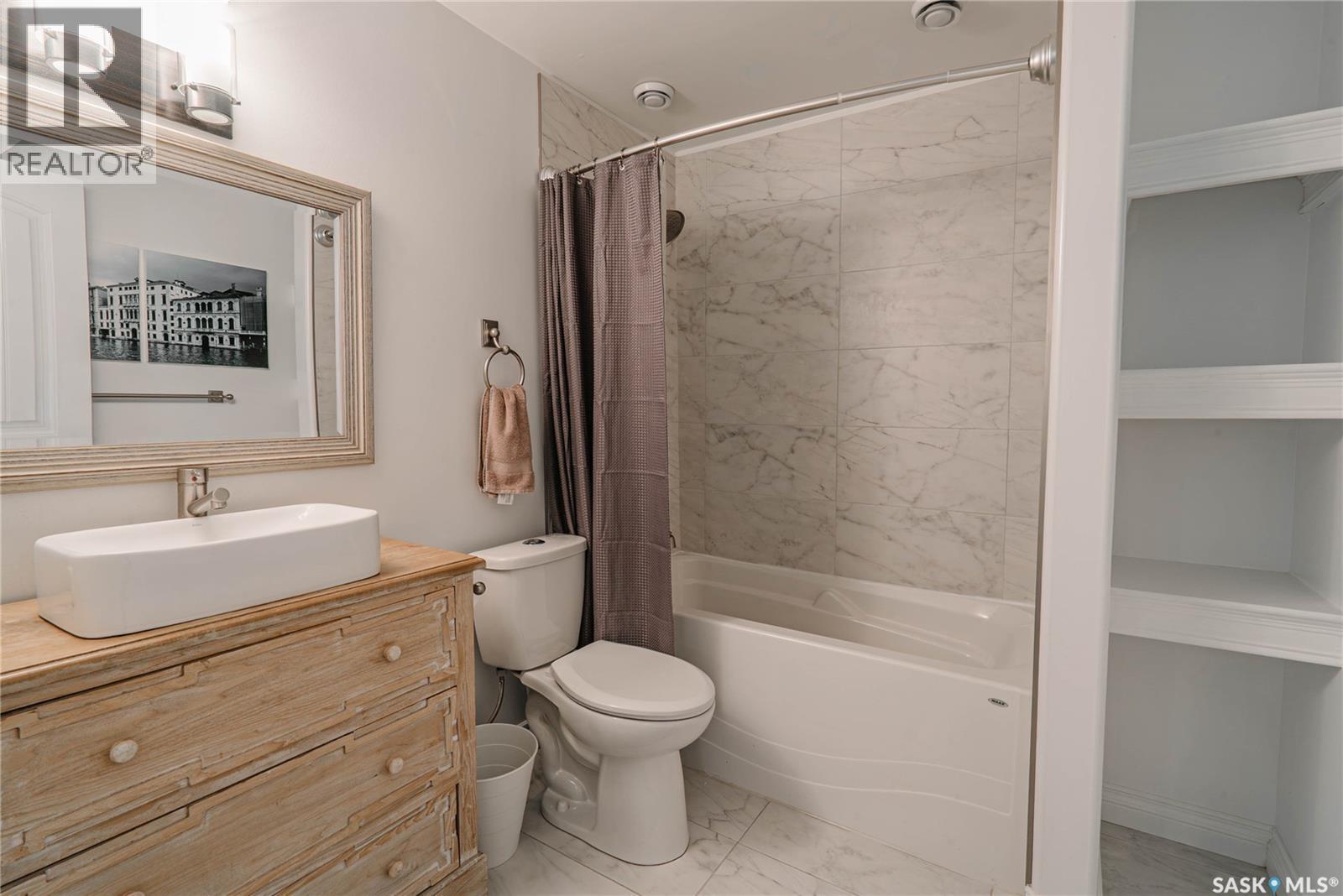 400 Stone Terrace, Martensville, SK - Indoor Photo Showing Bathroom