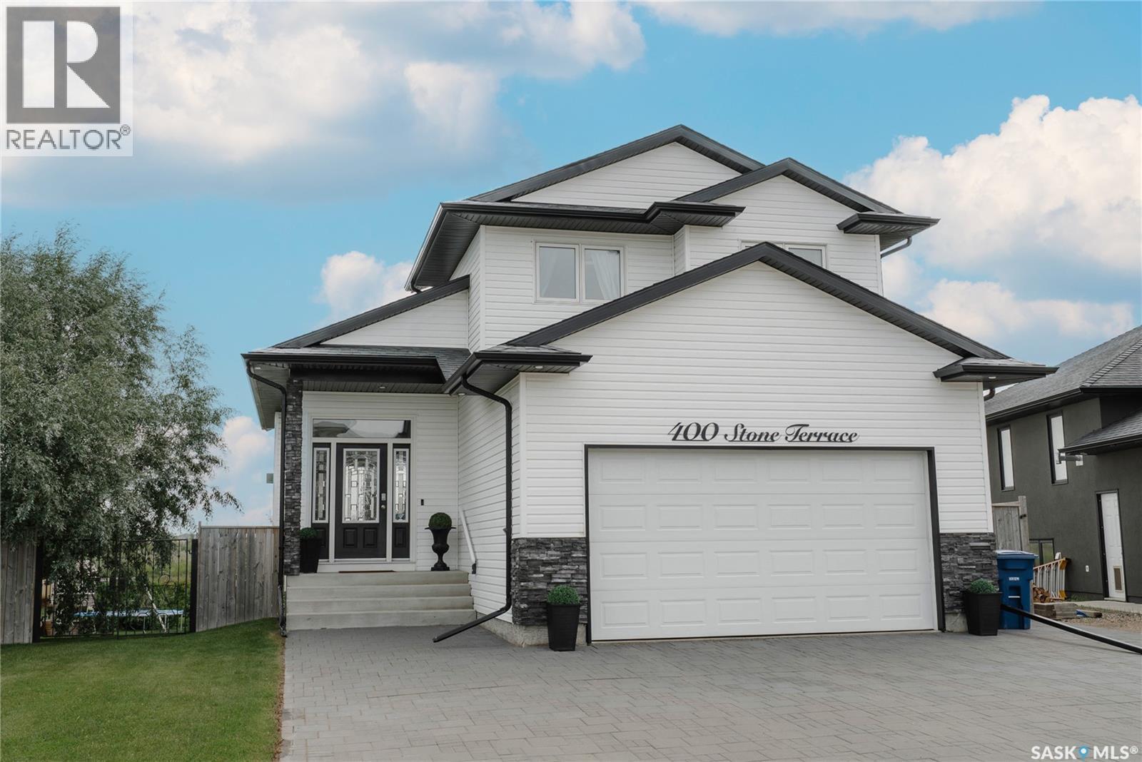 400 Stone Terrace, Martensville, SK - Outdoor