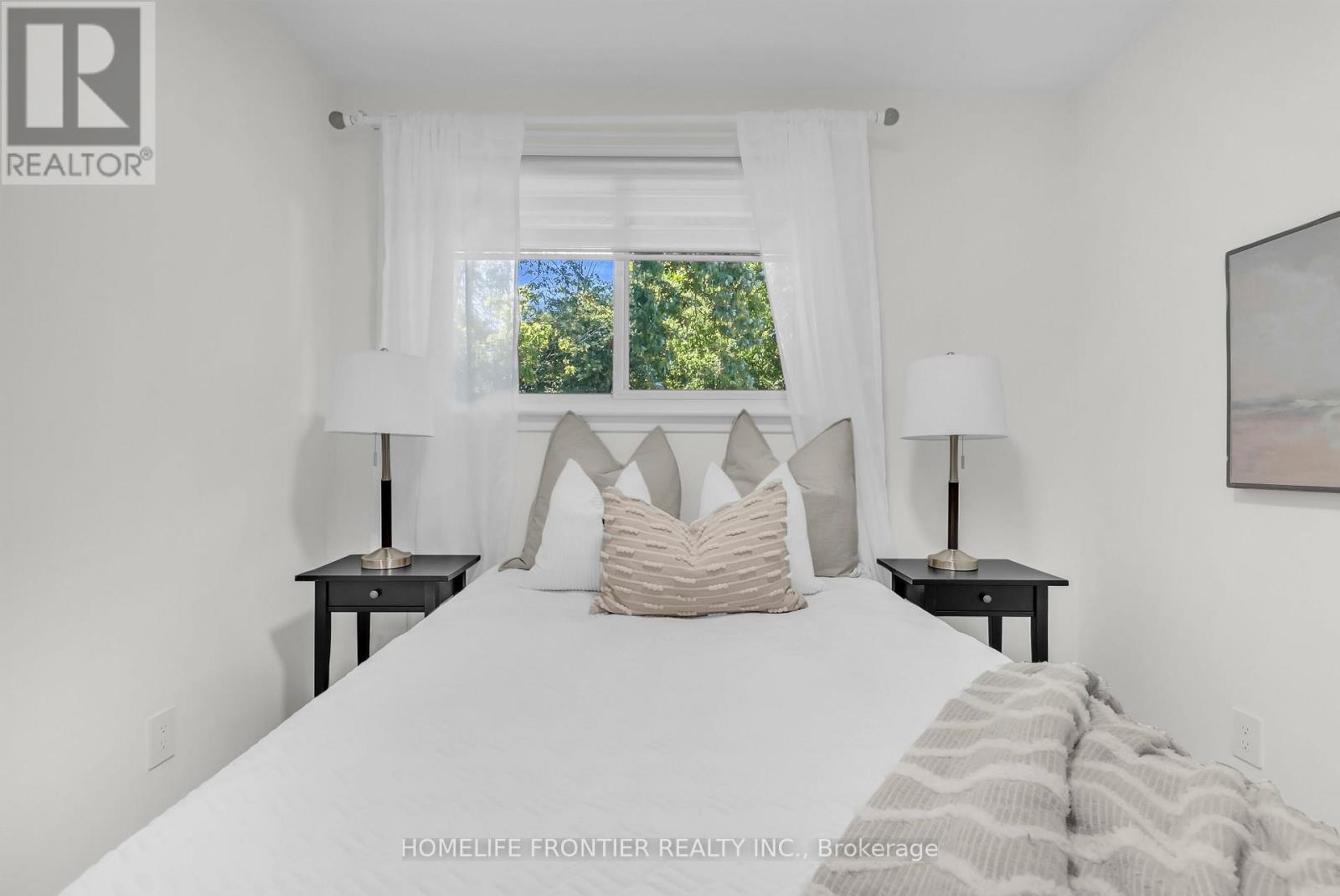 61 Sundial Crescent, Toronto, ON - Indoor Photo Showing Bedroom