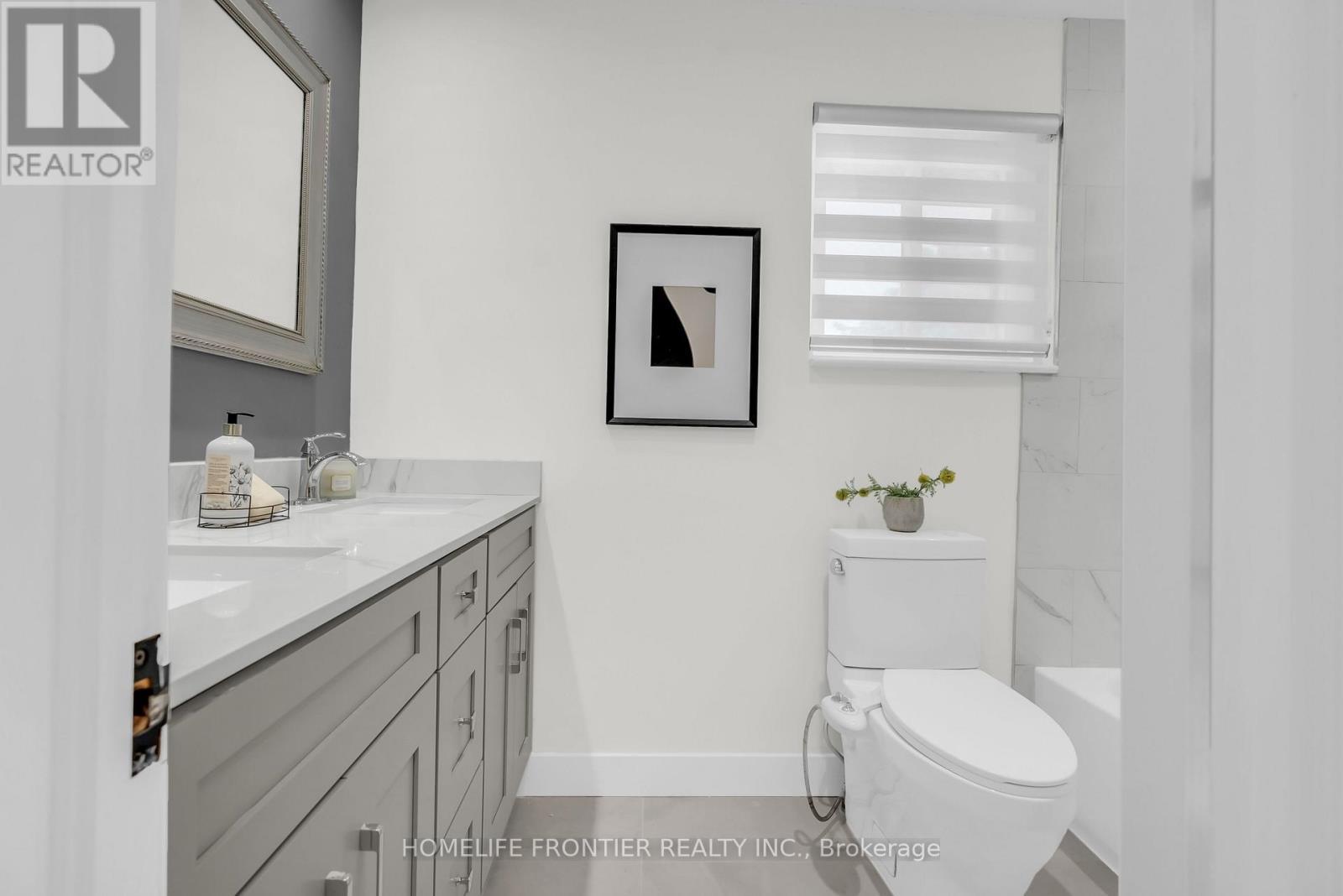 61 Sundial Crescent, Toronto, ON - Indoor Photo Showing Bathroom