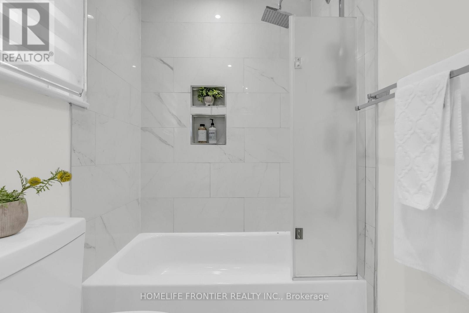 61 Sundial Crescent, Toronto, ON - Indoor Photo Showing Bathroom