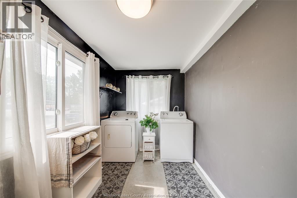 485 Prince, Windsor, ON - Indoor Photo Showing Laundry Room