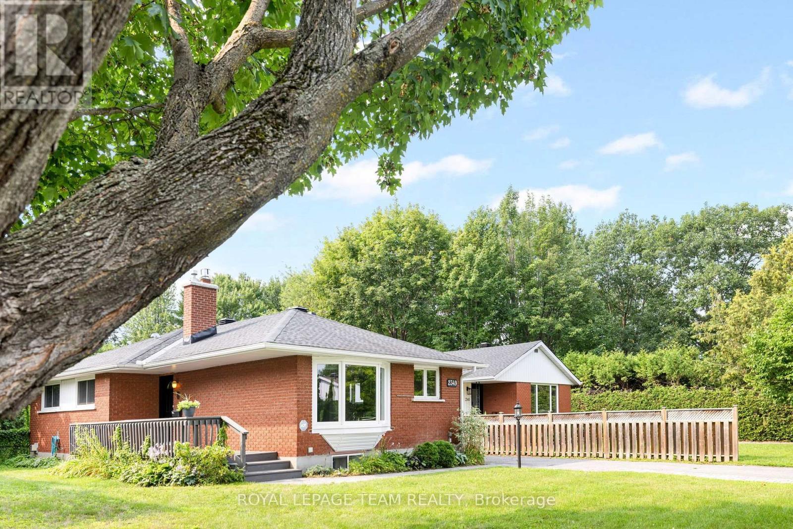 2349 Edwin Crescent, Ottawa, ON - Outdoor