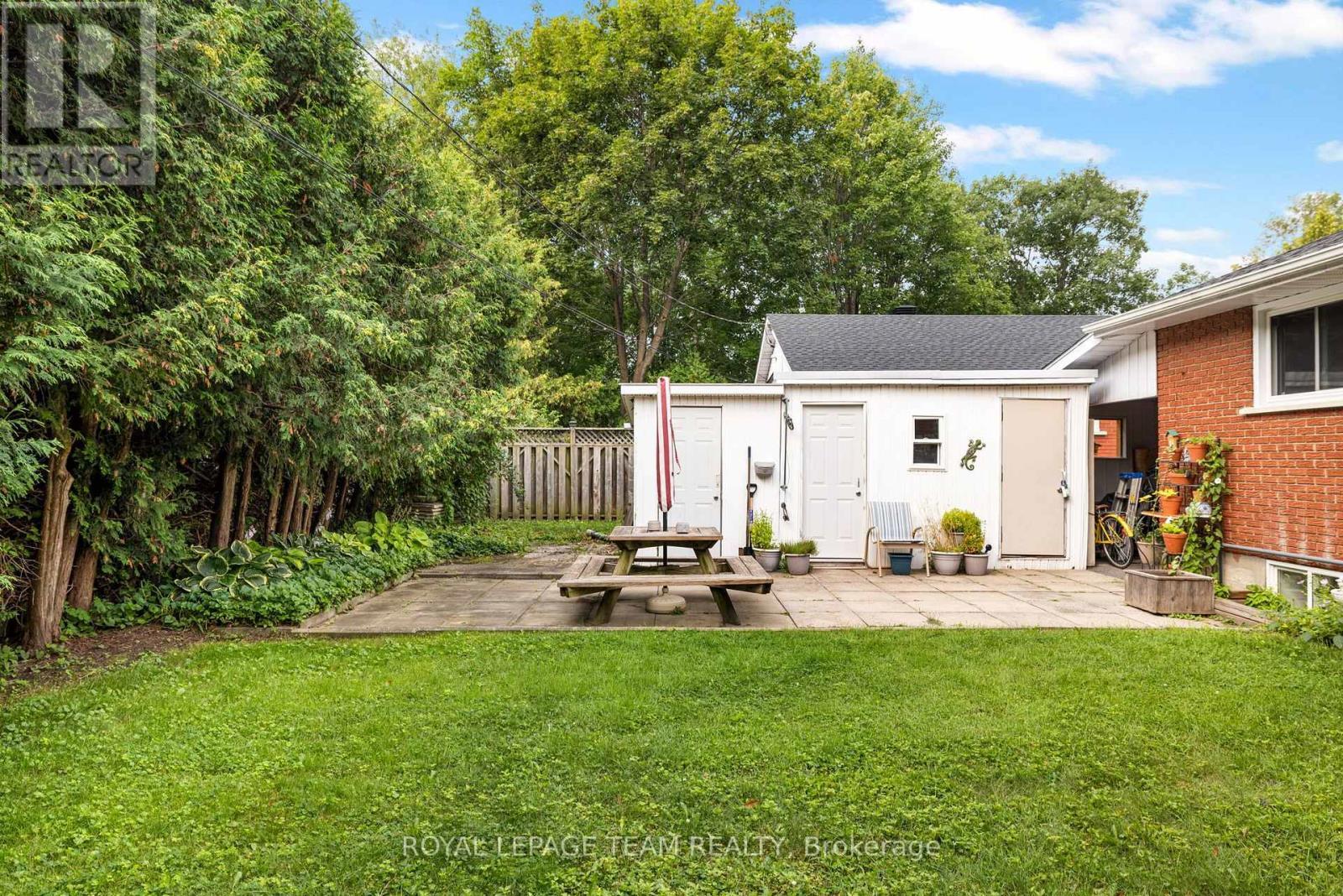 2349 Edwin Crescent, Ottawa, ON - Outdoor
