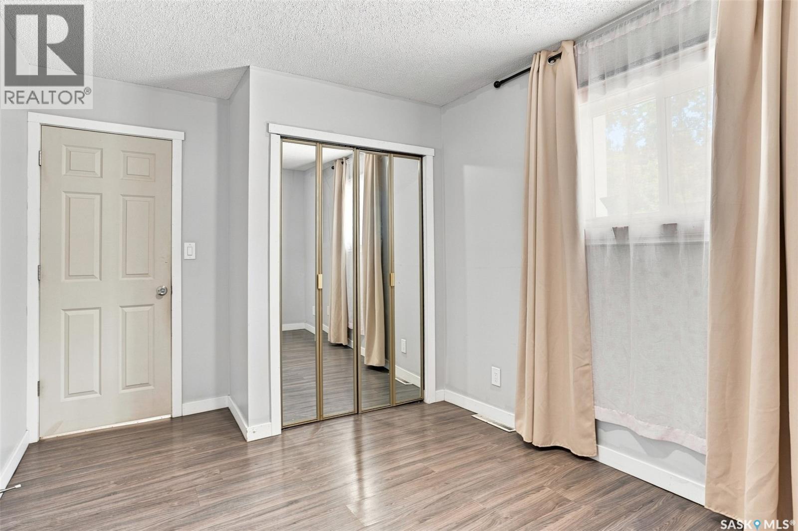 1539 B Avenue N, Saskatoon, SK - Indoor Photo Showing Other Room