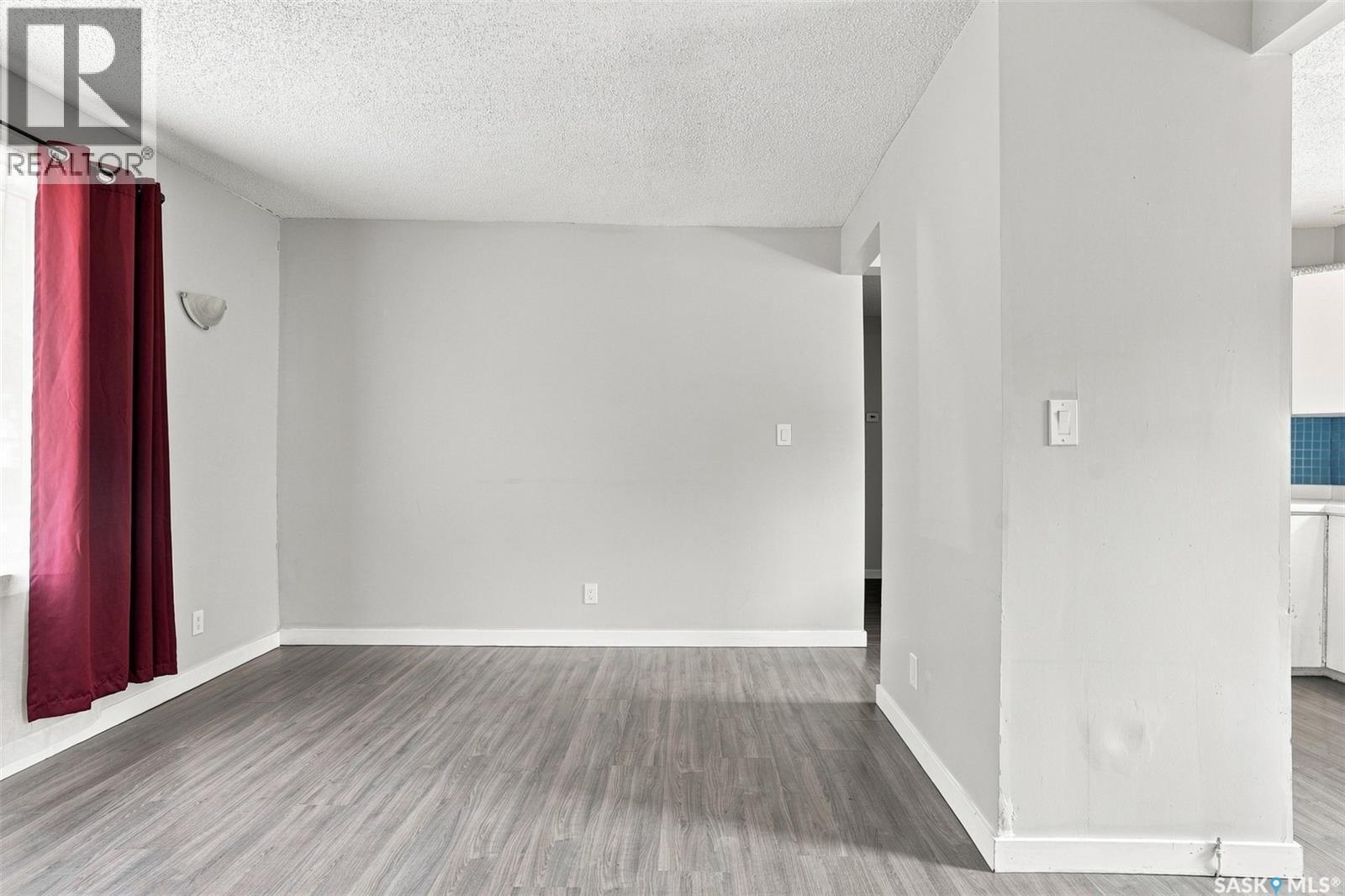1539 B Avenue N, Saskatoon, SK - Indoor Photo Showing Other Room