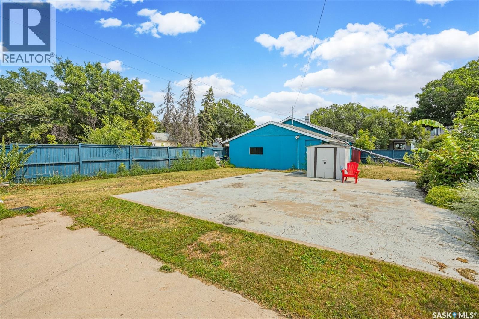 1539 B Avenue N, Saskatoon, SK - Outdoor