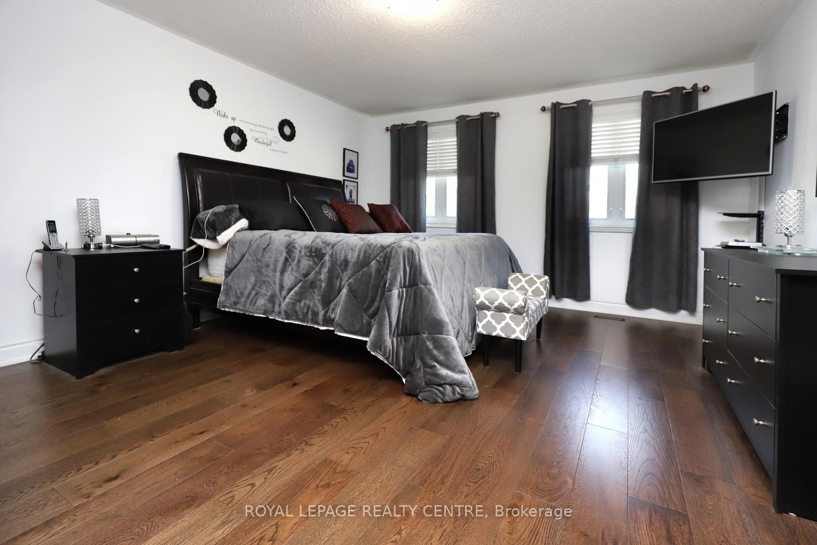 598 Pilcom Court, Mississauga, ON - Indoor Photo Showing Bedroom