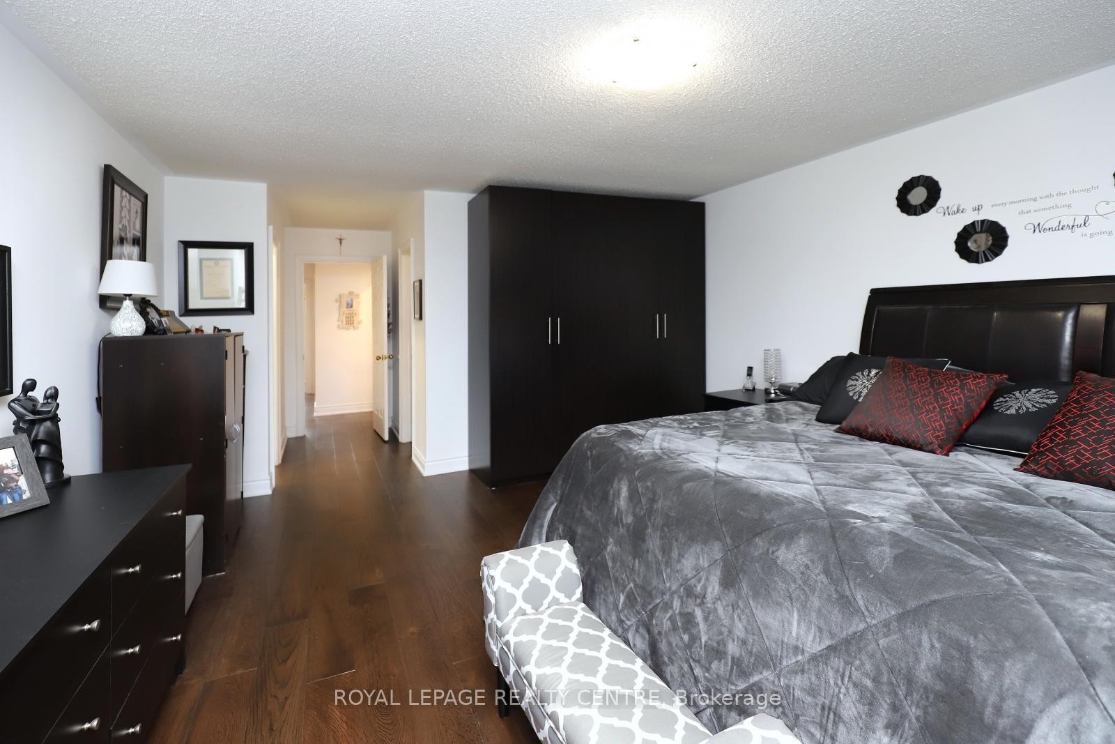 598 Pilcom Court, Mississauga, ON - Indoor Photo Showing Bedroom