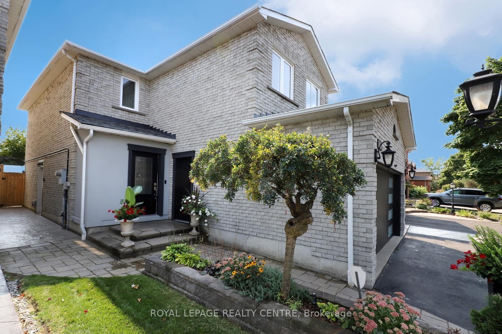598 Pilcom Court, Mississauga, ON - Outdoor