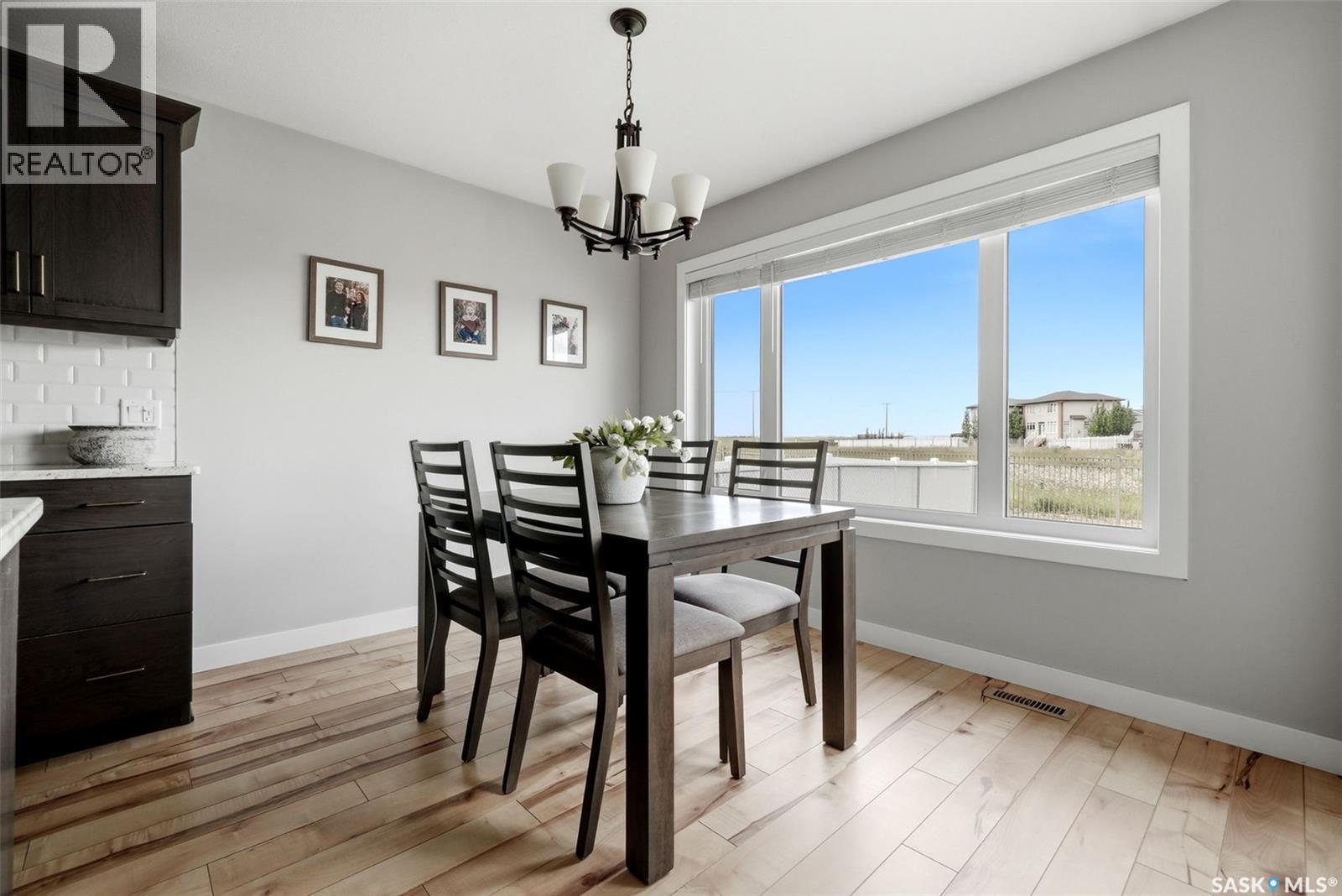 5565 Norseman Crescent, Regina, SK - Indoor Photo Showing Dining Room
