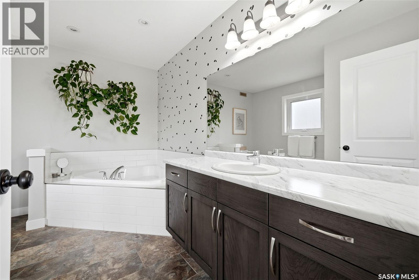 5565 Norseman Crescent, Regina, SK - Indoor Photo Showing Bathroom