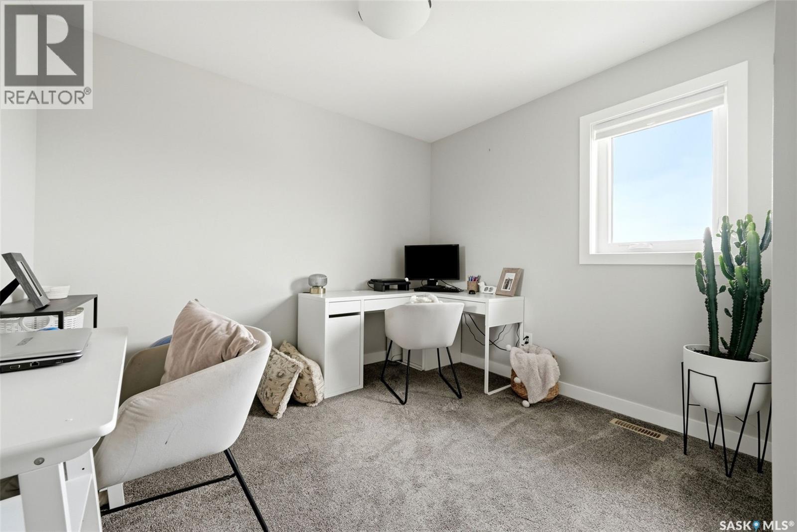 5565 Norseman Crescent, Regina, SK - Indoor Photo Showing Office