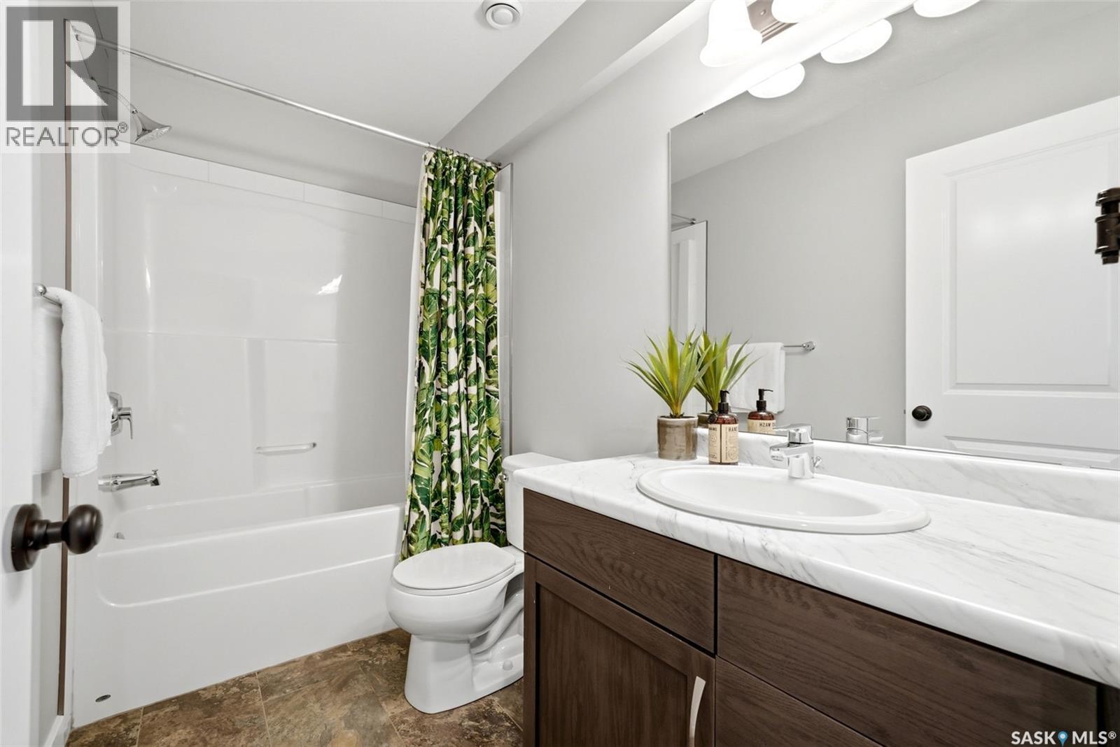 5565 Norseman Crescent, Regina, SK - Indoor Photo Showing Bathroom
